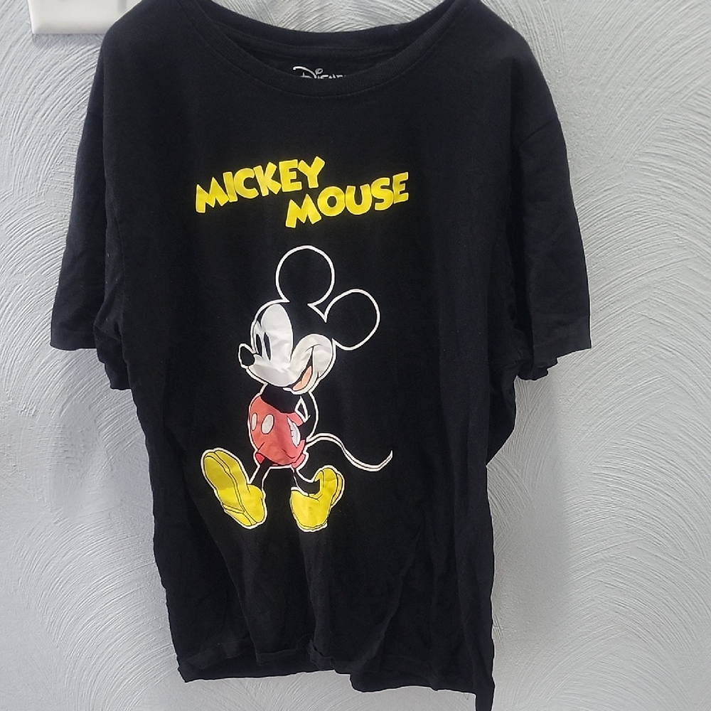 Disney Black Tee with Mickey Mouse Graphic - Picture 1 of 3